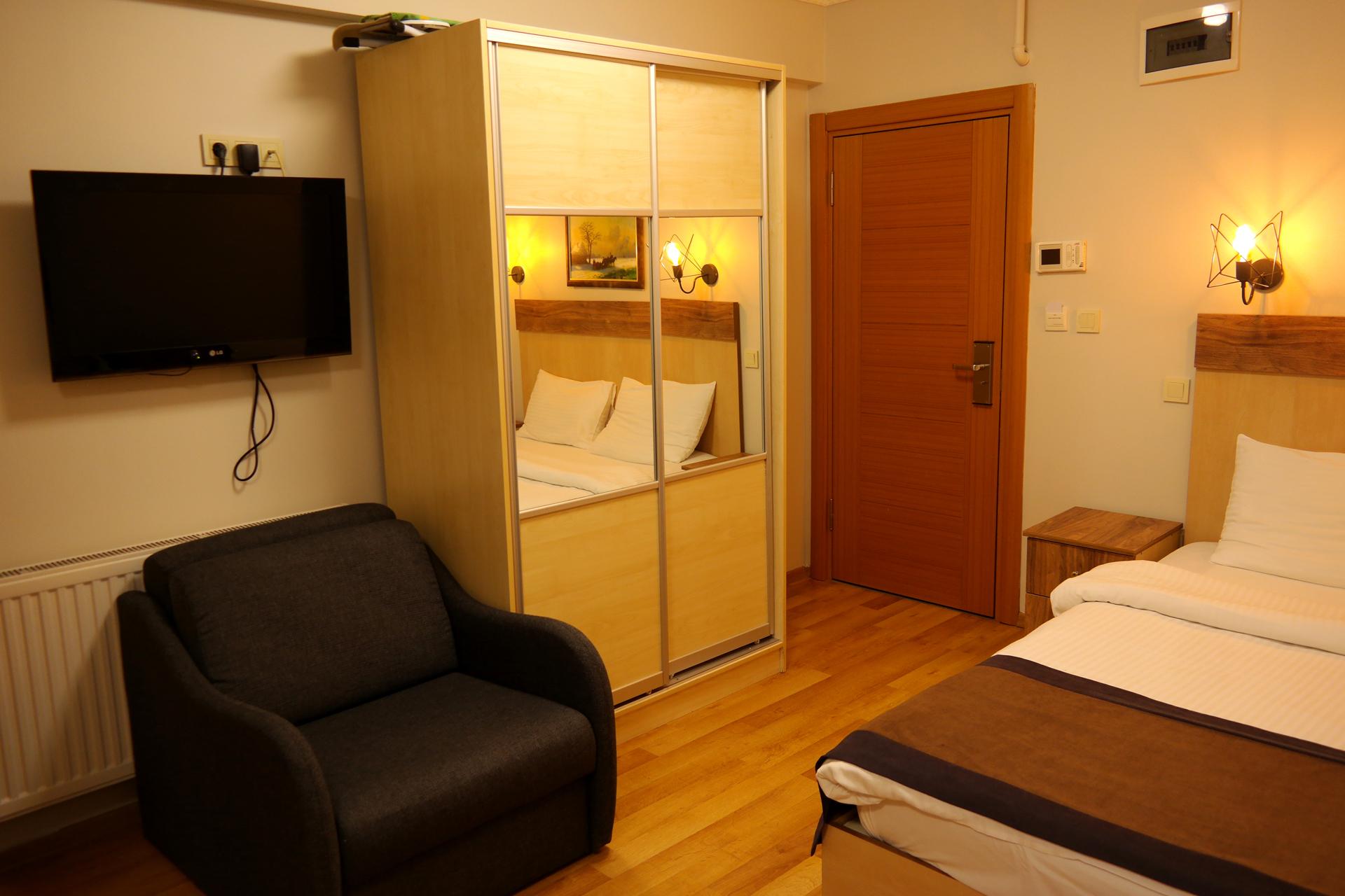 Sheriff Aparthotel 2*