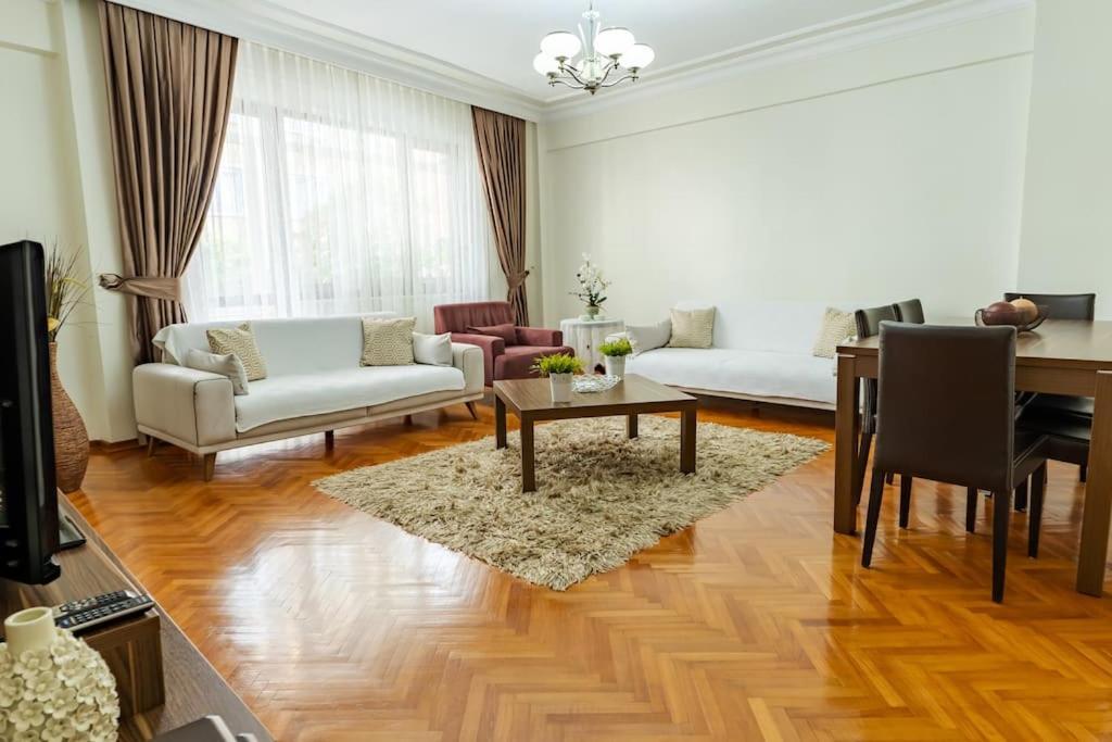 Kaplan Cosy Flat - Air Conditioned & Heated 3 Bedrooms In The *