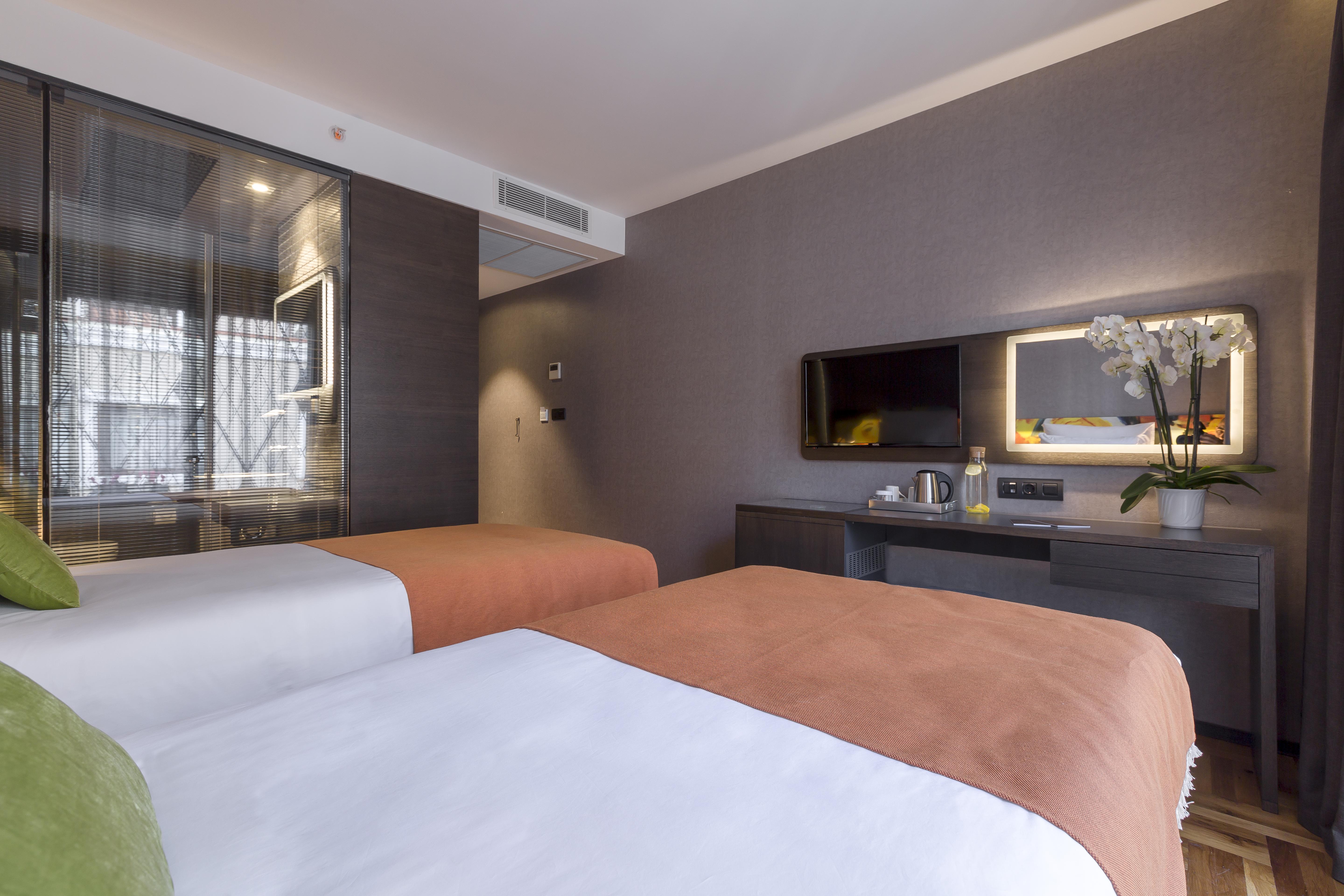 Lampa Design - Special Class Otel 3*