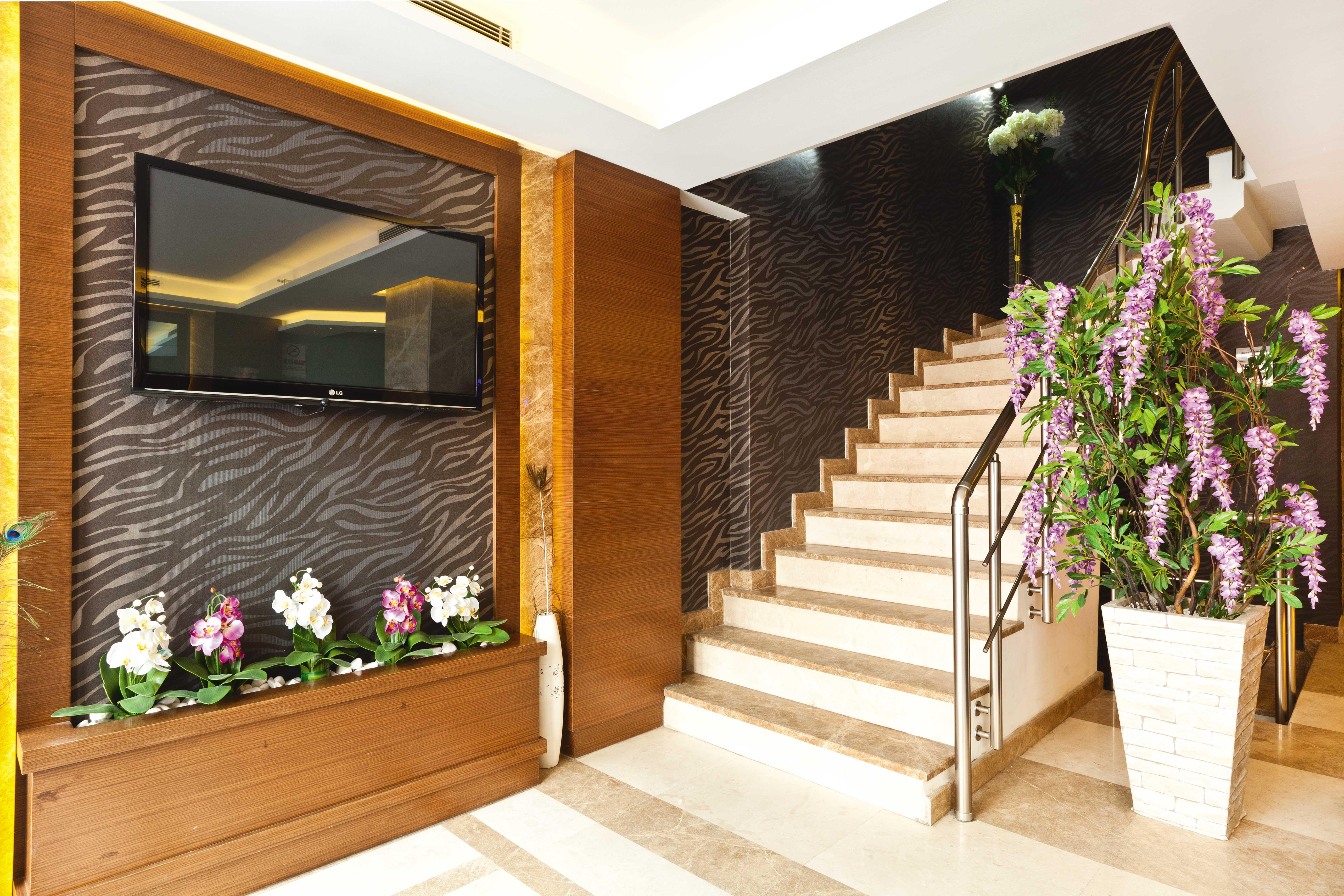 Emerald Hotel