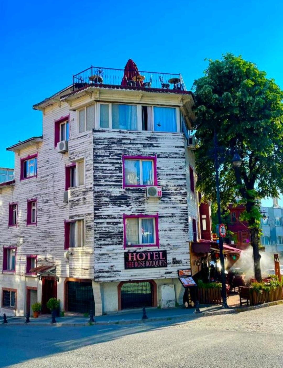 Rose Bouquets Hotel
