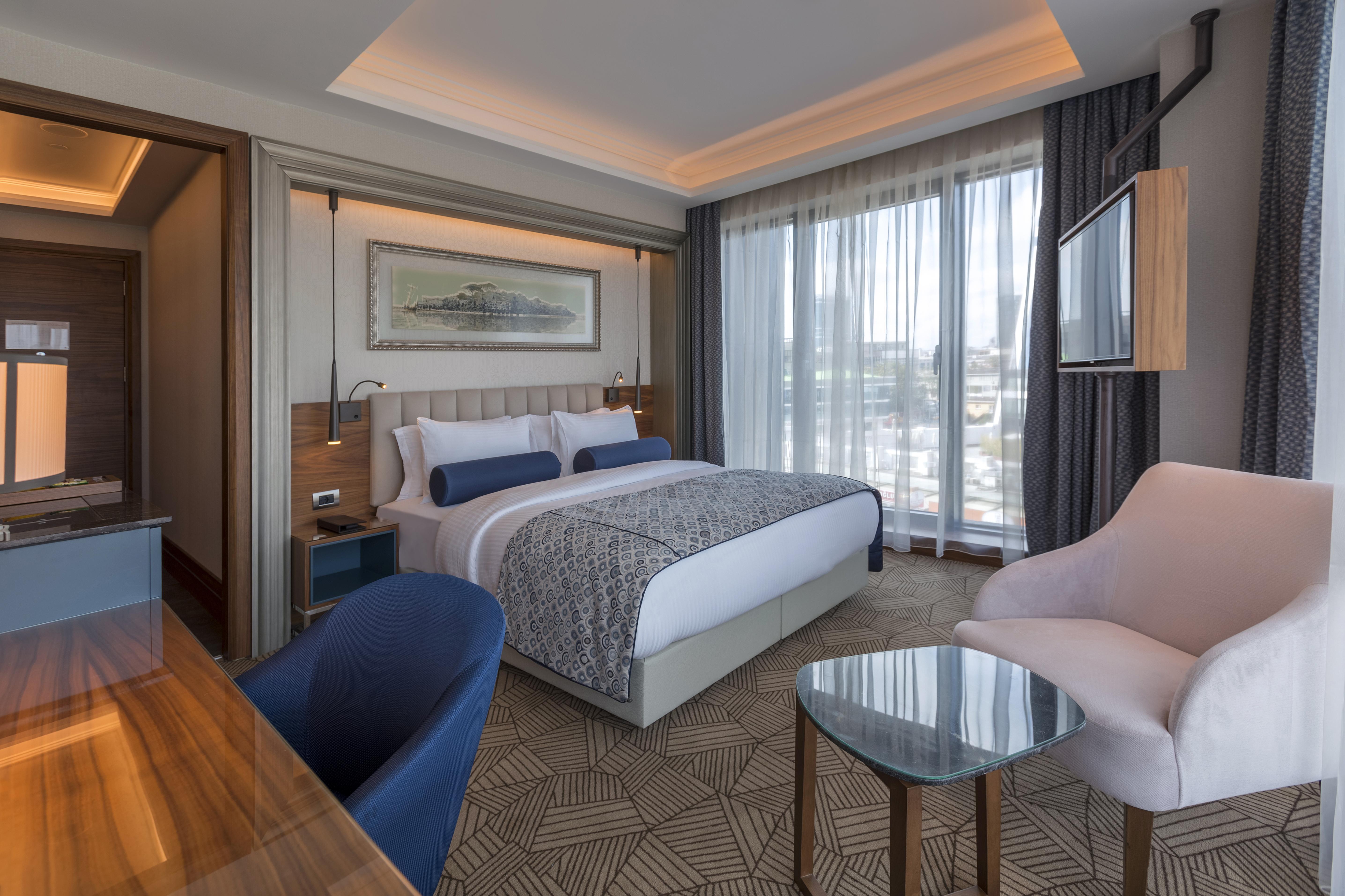 Golden Tulip Bayrampasa Hotel 5*