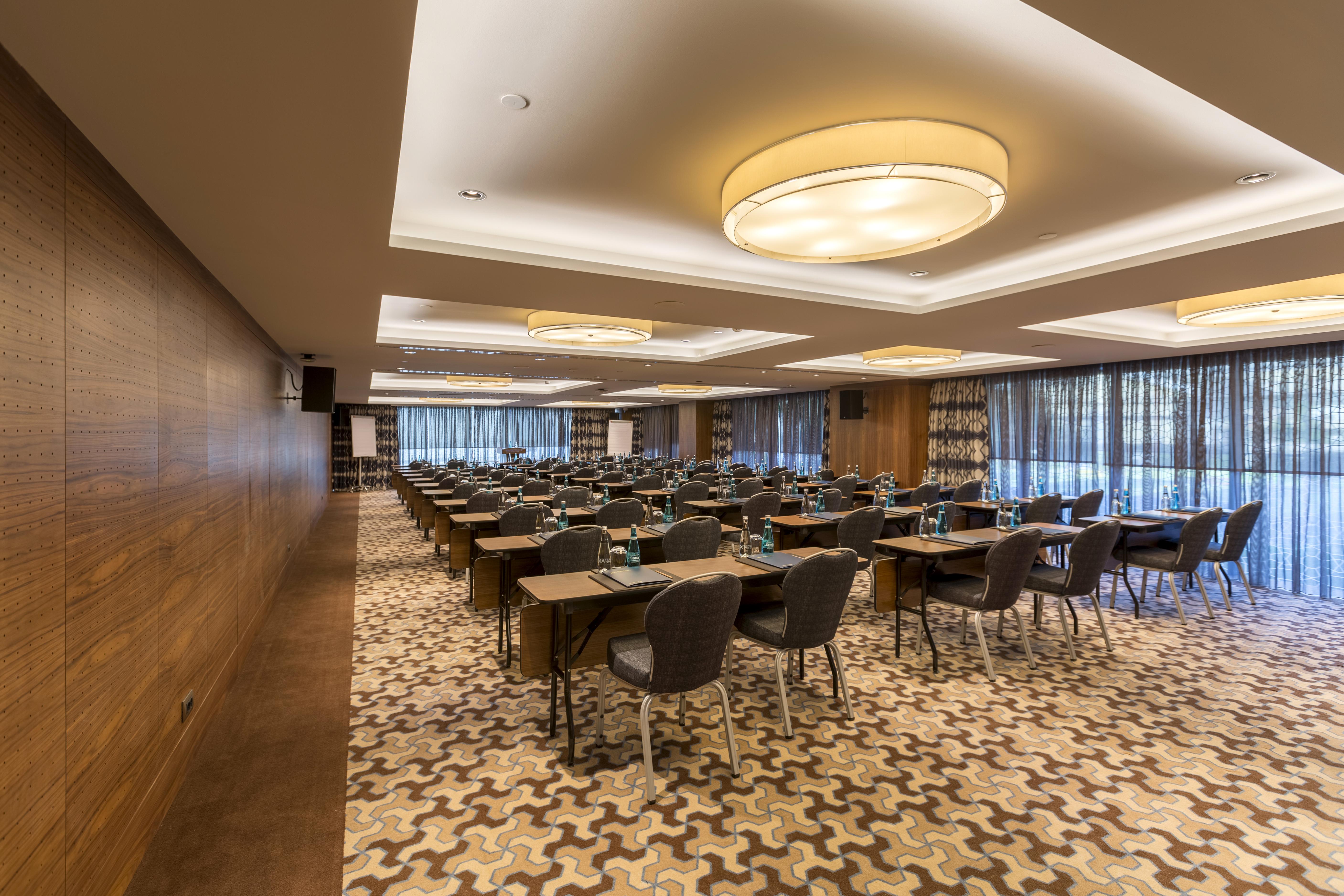 Golden Tulip Bayrampasa Hotel 5*