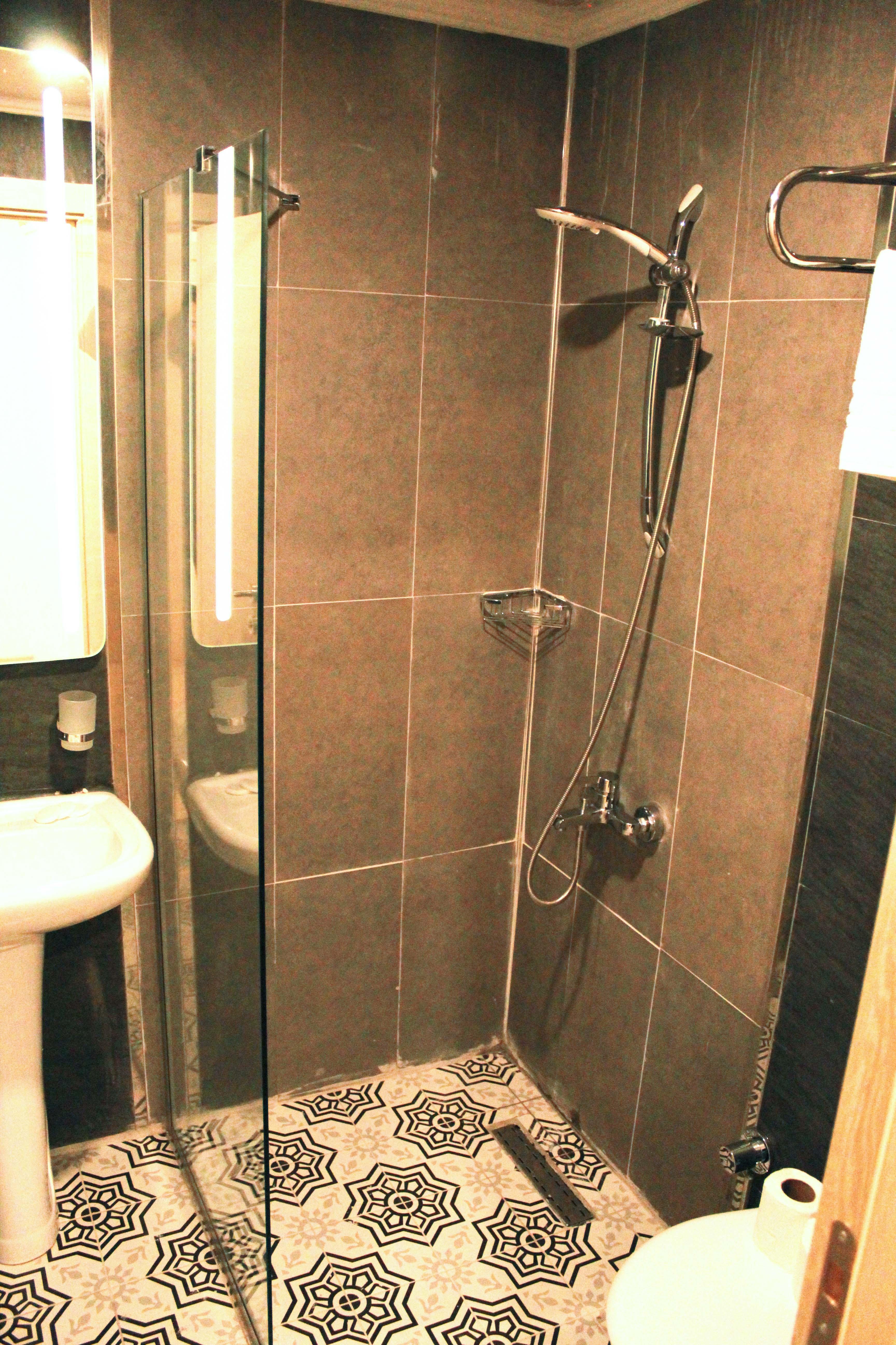 The Laila 3*