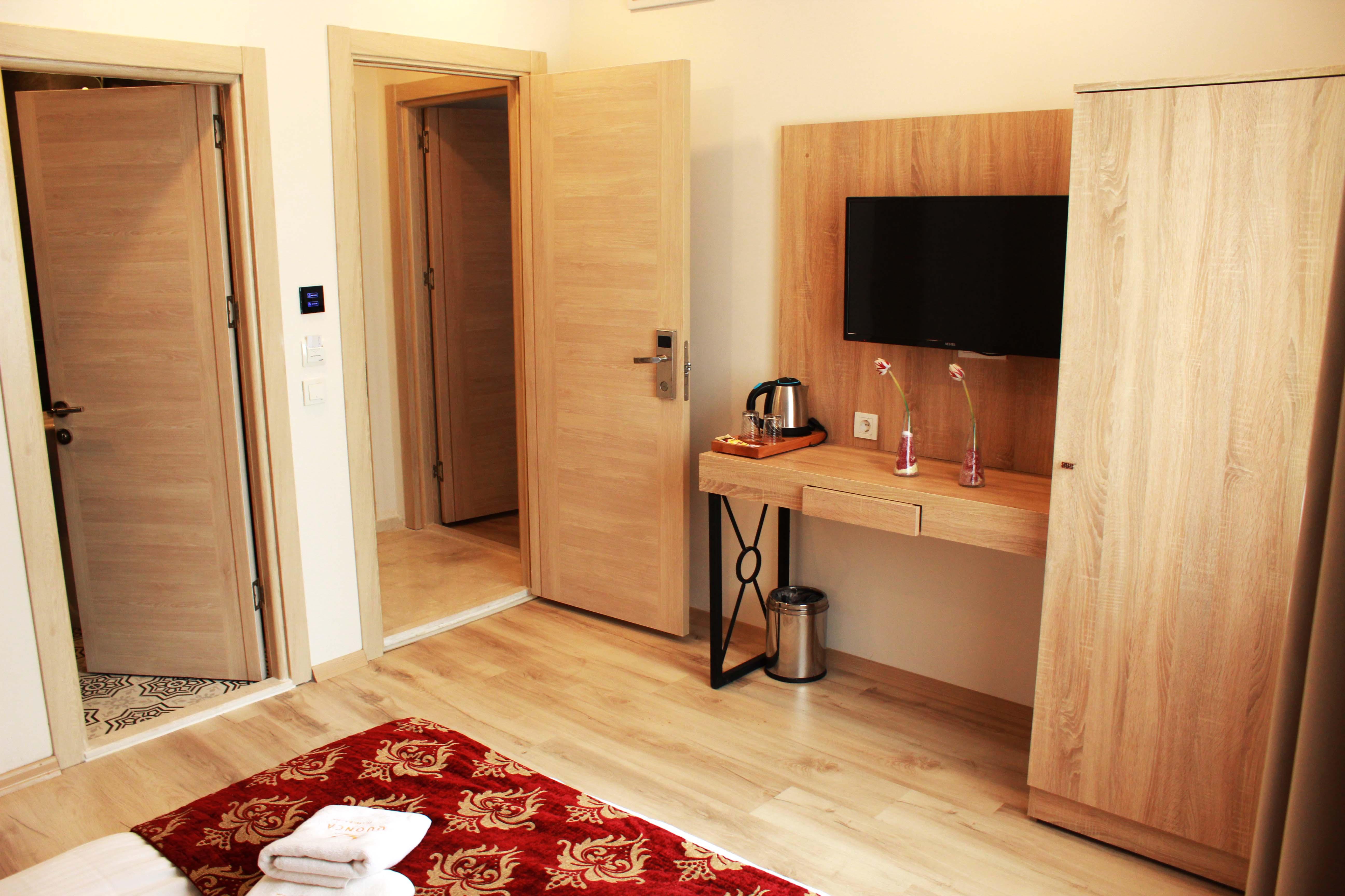 The Laila 3*