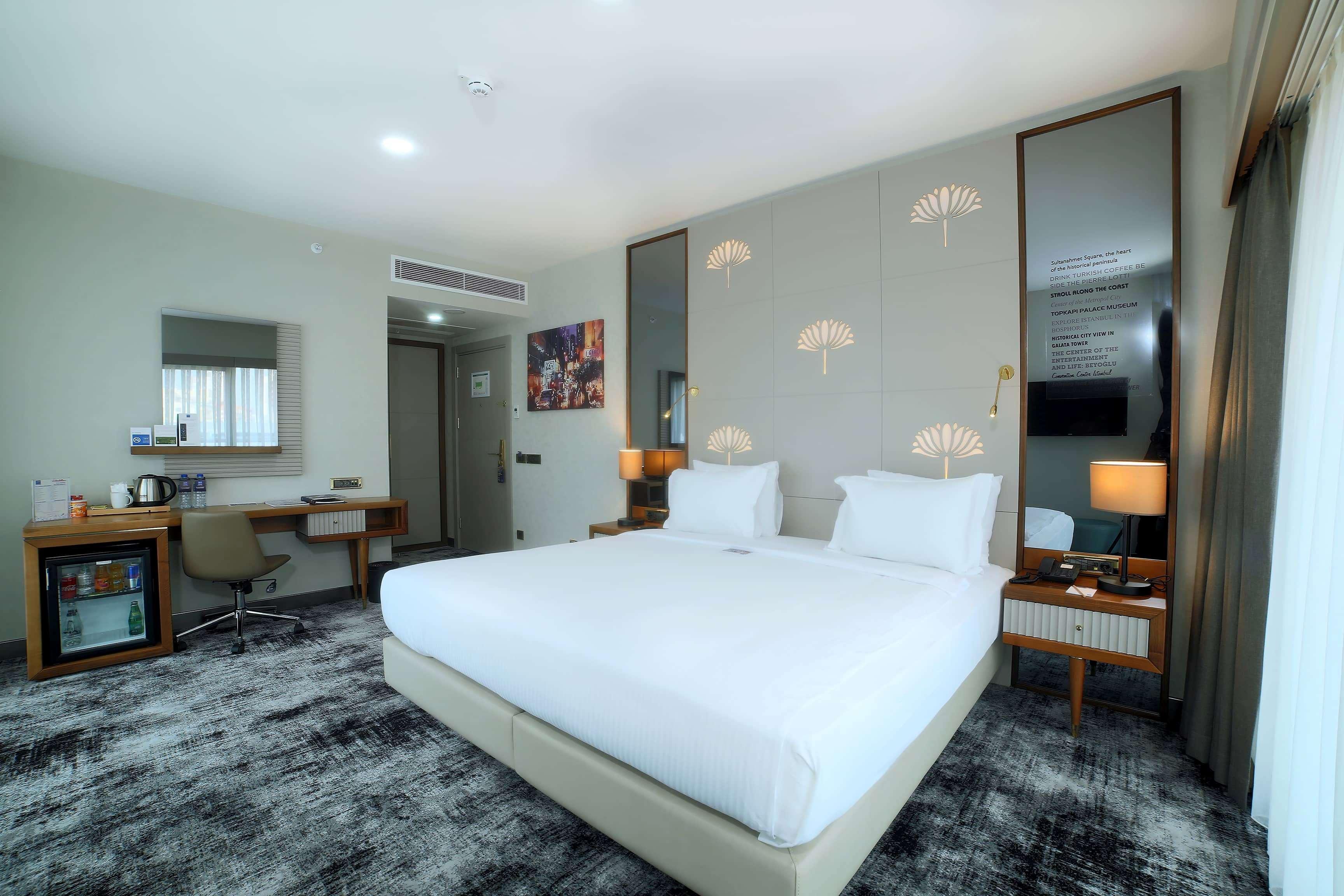 Tryp By Wyndham Topkapi Hotel