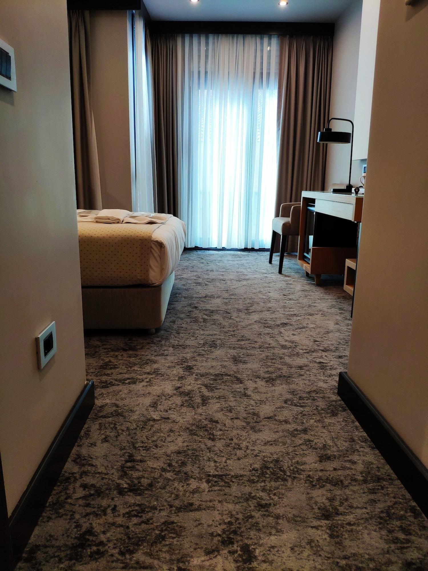 Triada Karakoey Istanbul