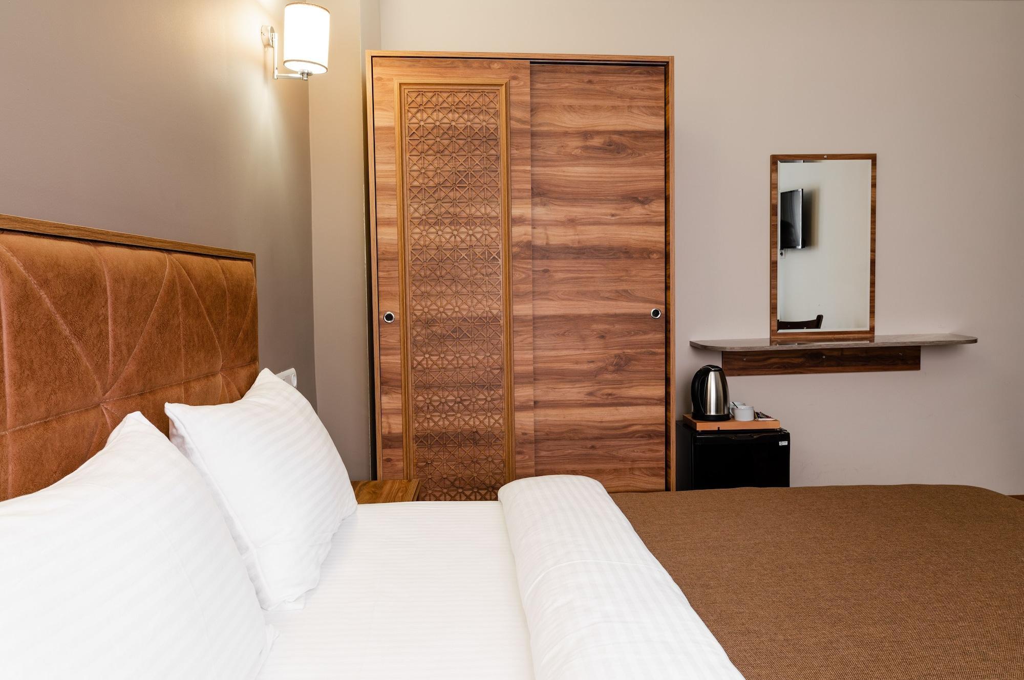 Madame Roza Hotel