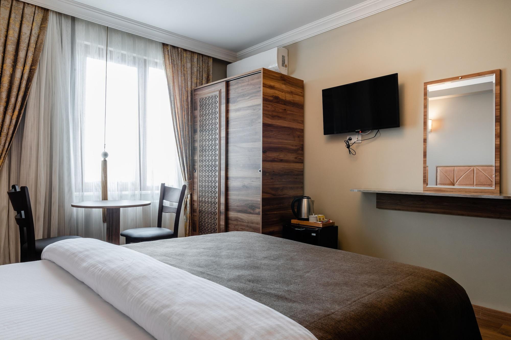 Hotel Madame Roza 4*
