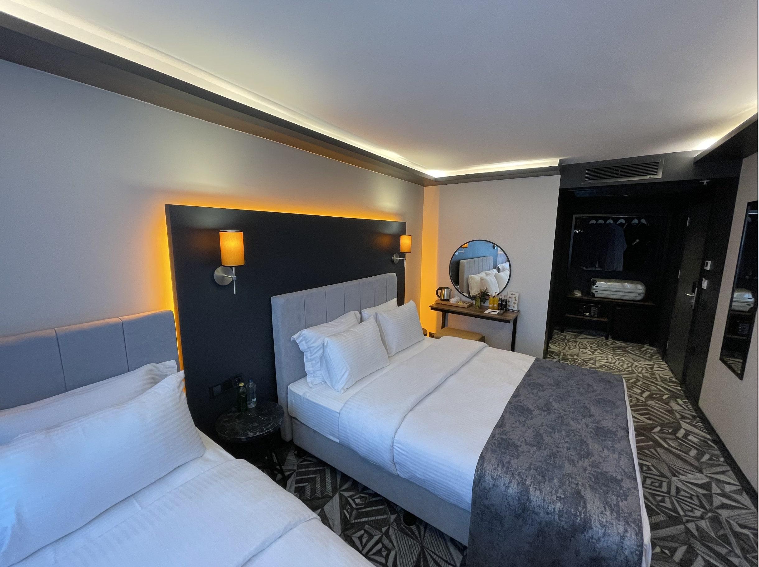 Weingart Hotel 4*