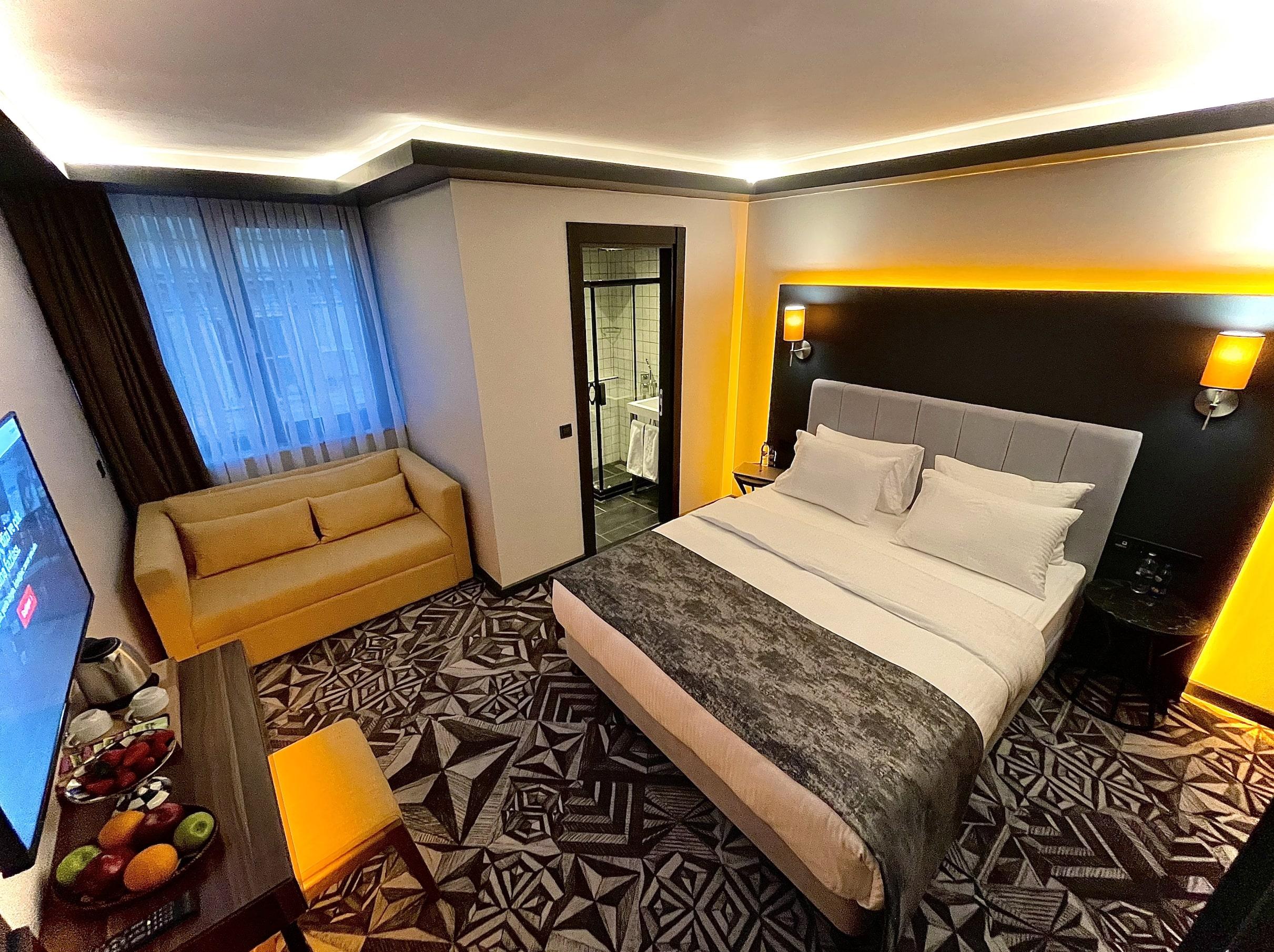Hotel Weingart 4*