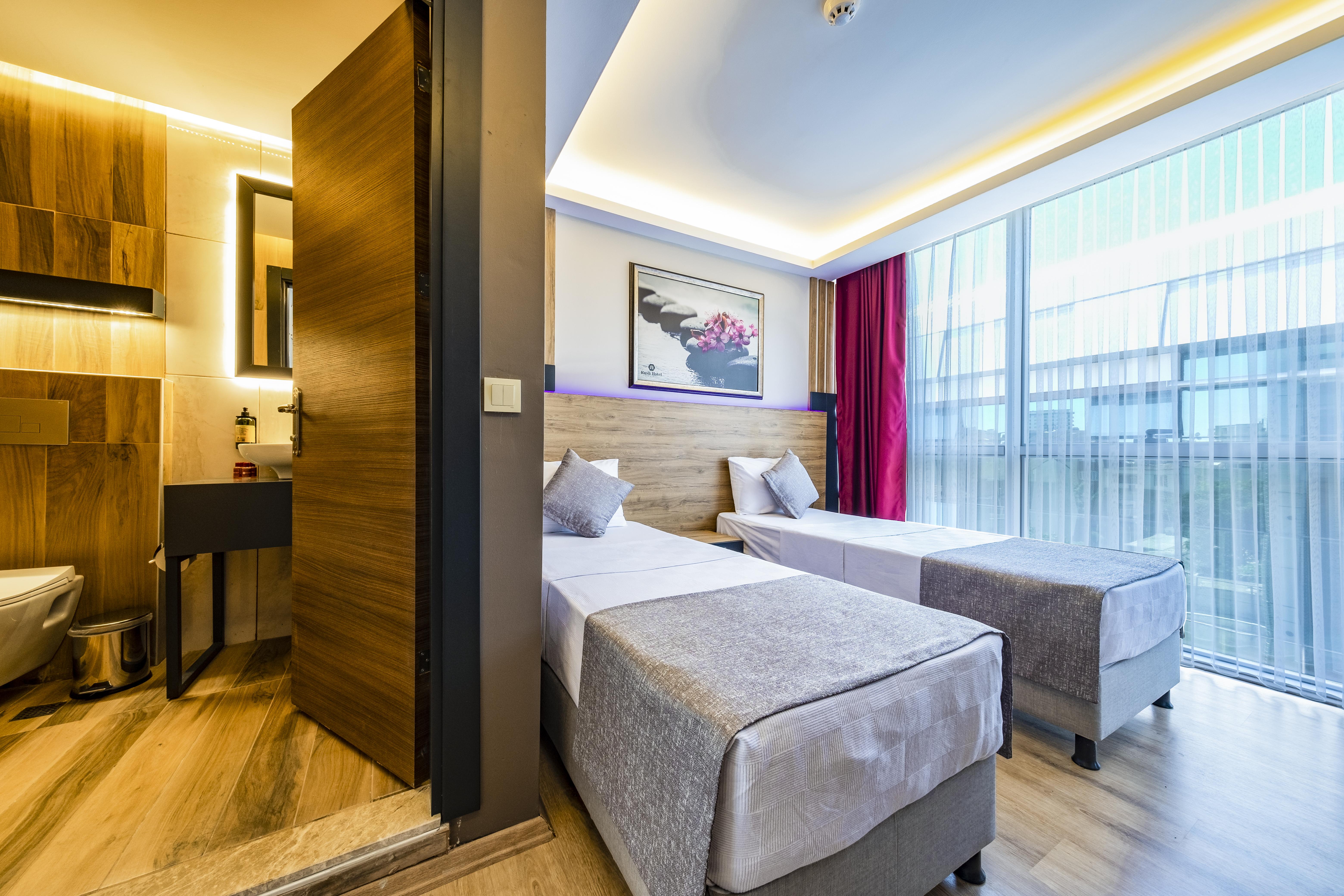 Rush Hotel 3*