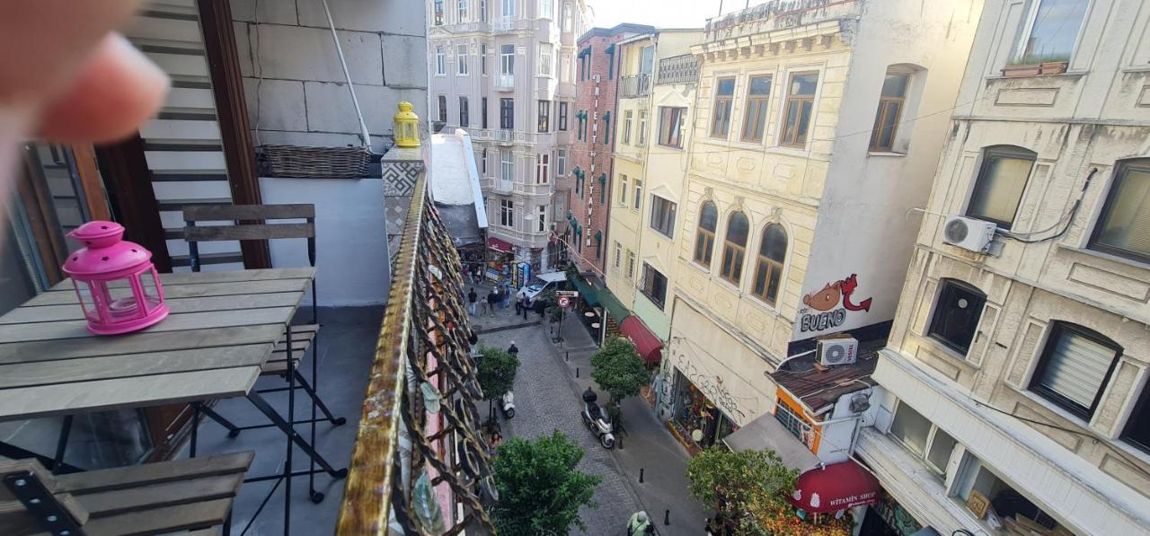 Apartment Galata Duplex Apt. *balcony* 1 Min To Metro Stn. Istanbul