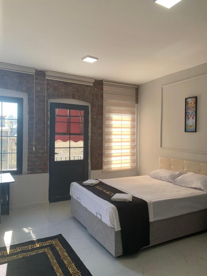 Apartment Nearby Taksim Spacious Flat With Duble Bed Istanbul