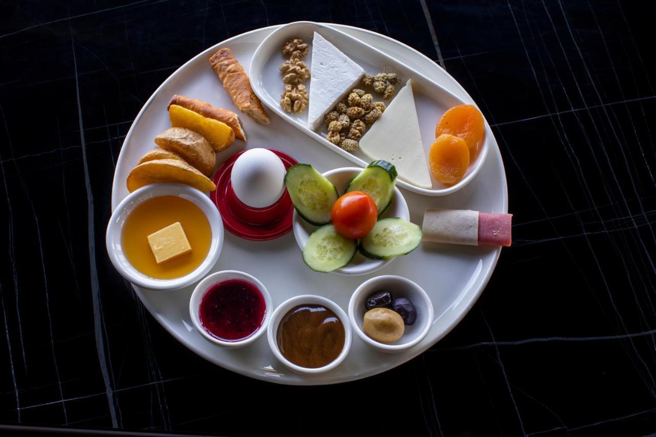 Menalo Premium Airport Hotel 5*