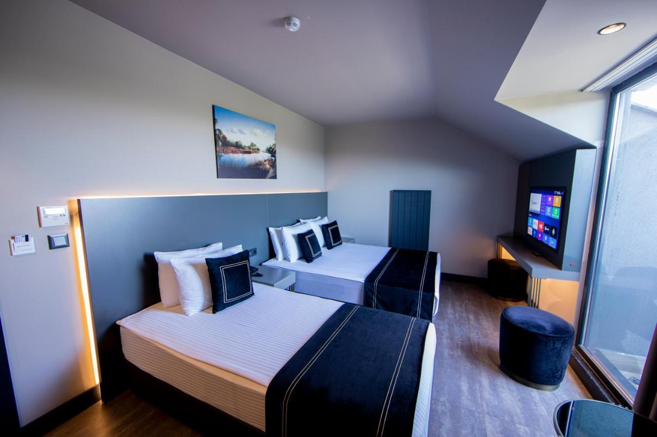 Hotel Menalo Premium Airport
