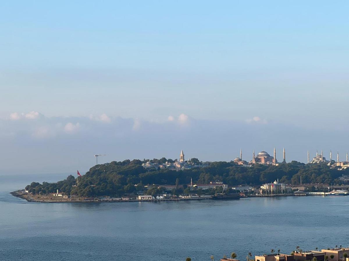 A Million Dollar View In The Heart Of The Apartment *