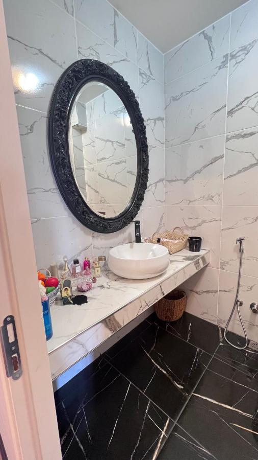 New Renovated 3 Bedroom 2 Bathroom Laleli * Istanbul