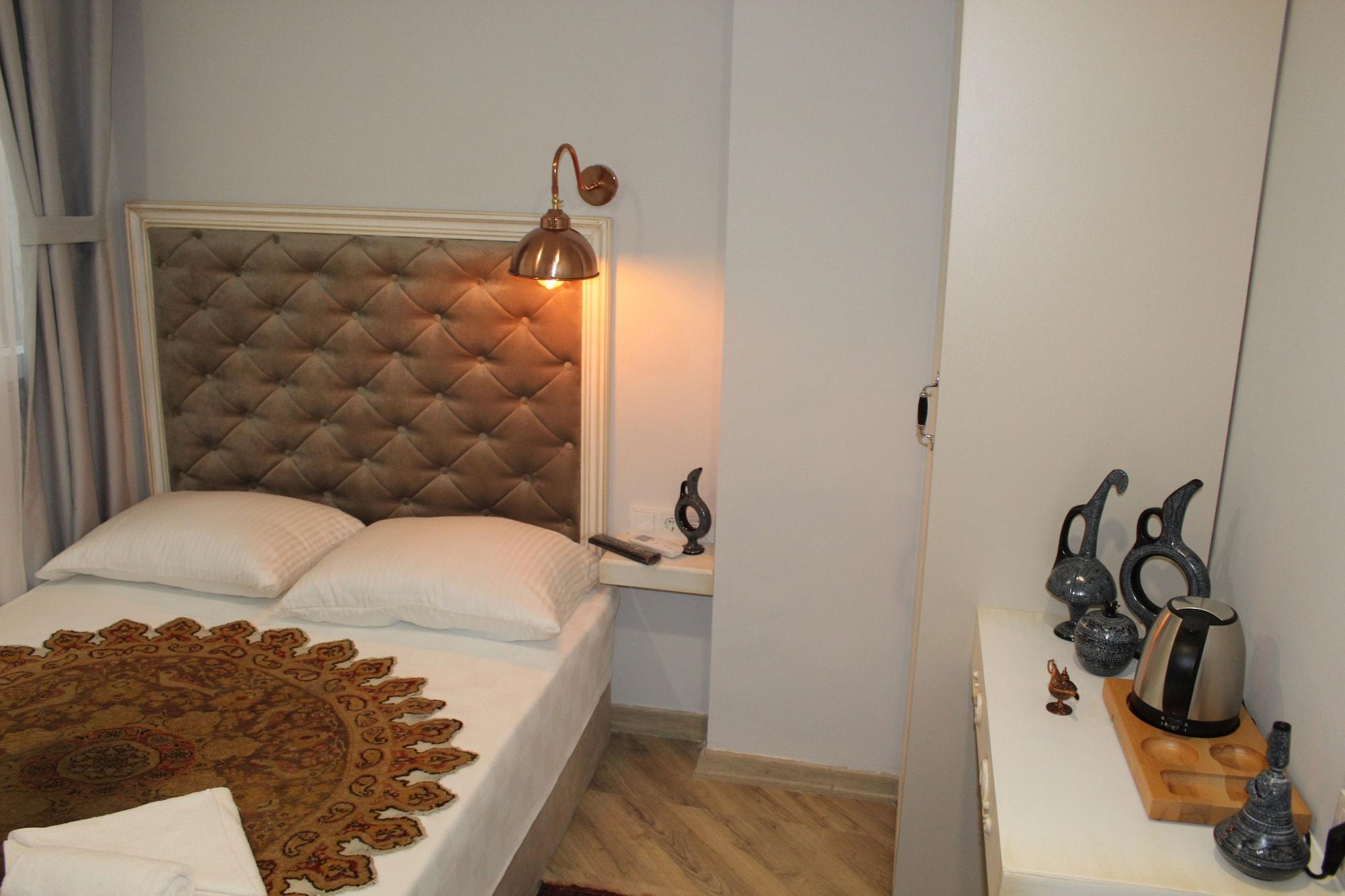 Good Night Hotel