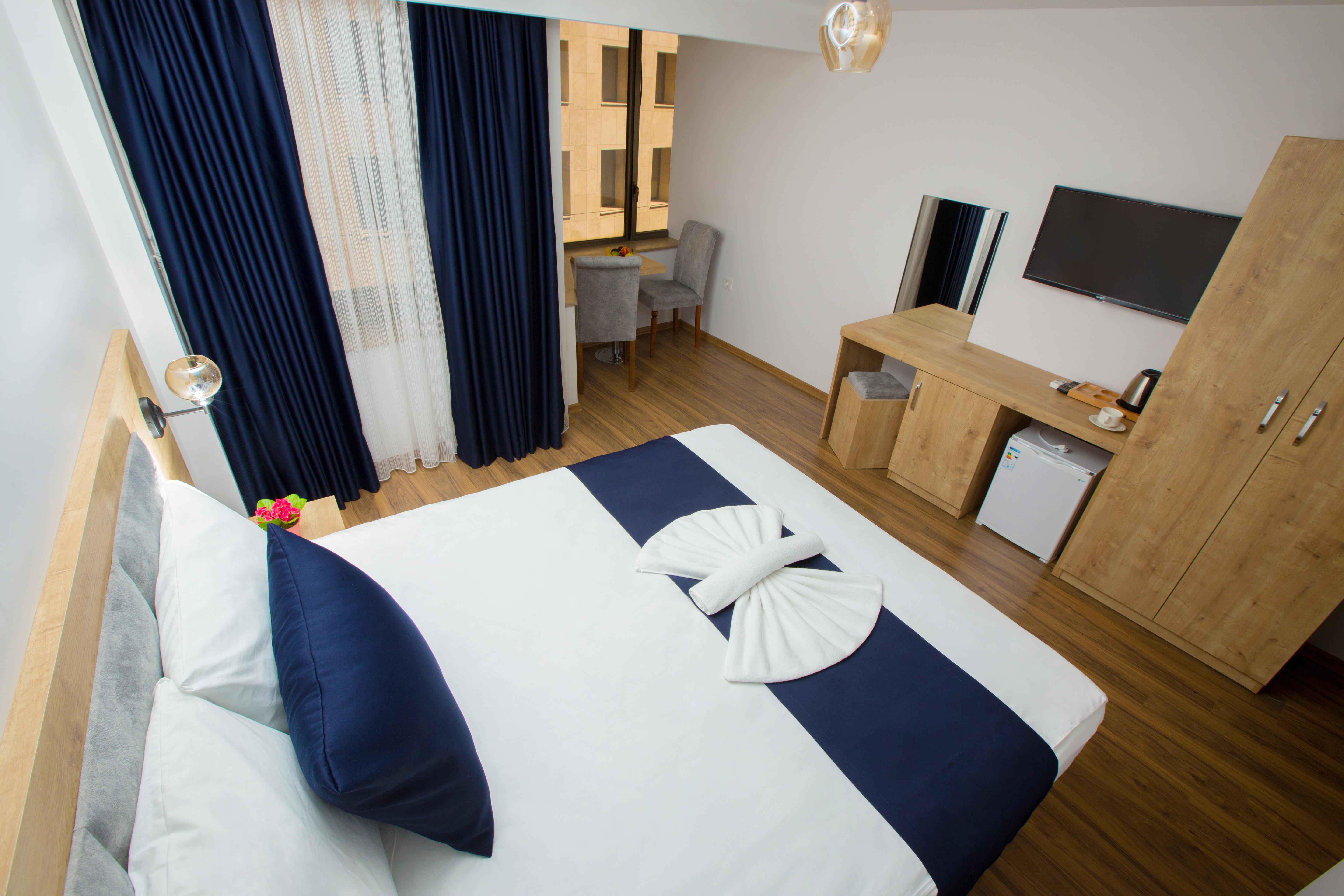 Golden Street Hotel 3*