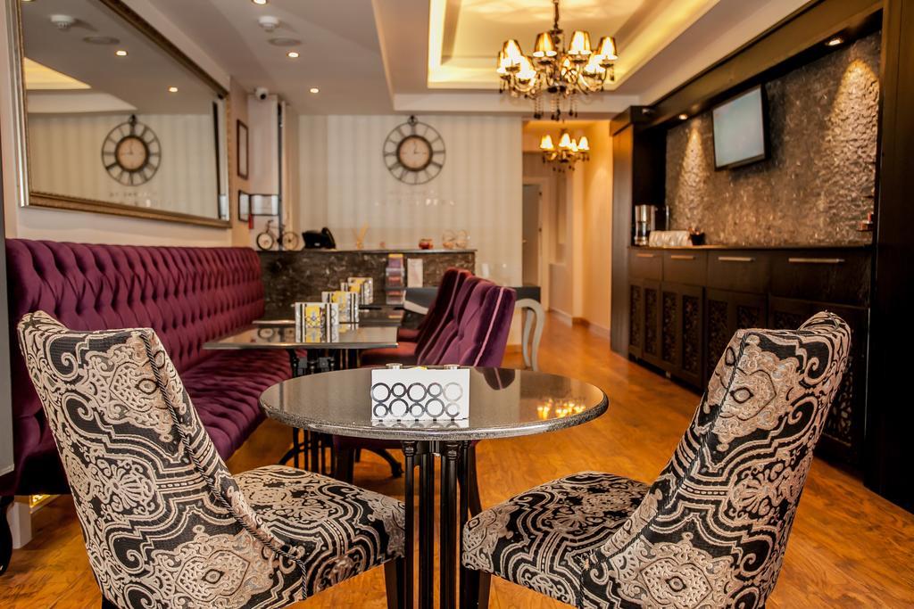 Lucis Pera Hotel 4*