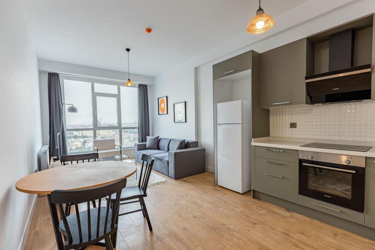 Modern With Fantastic City View In Kadikoy