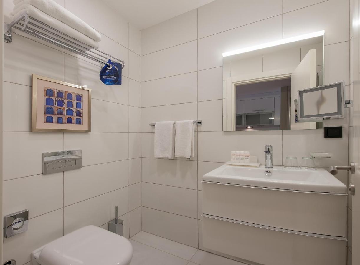 The Superior Living Batisehir Apartment *