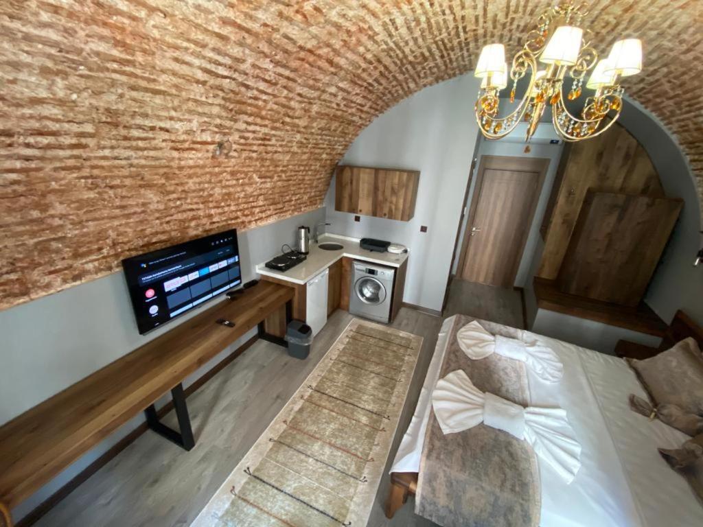 Alma Port Hotel *