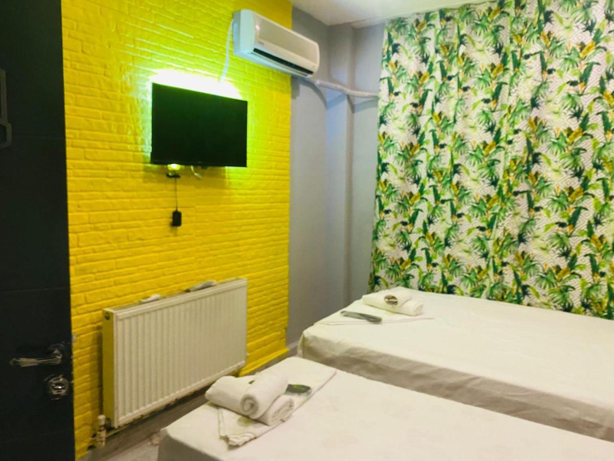 Vintage Joker Hotel
