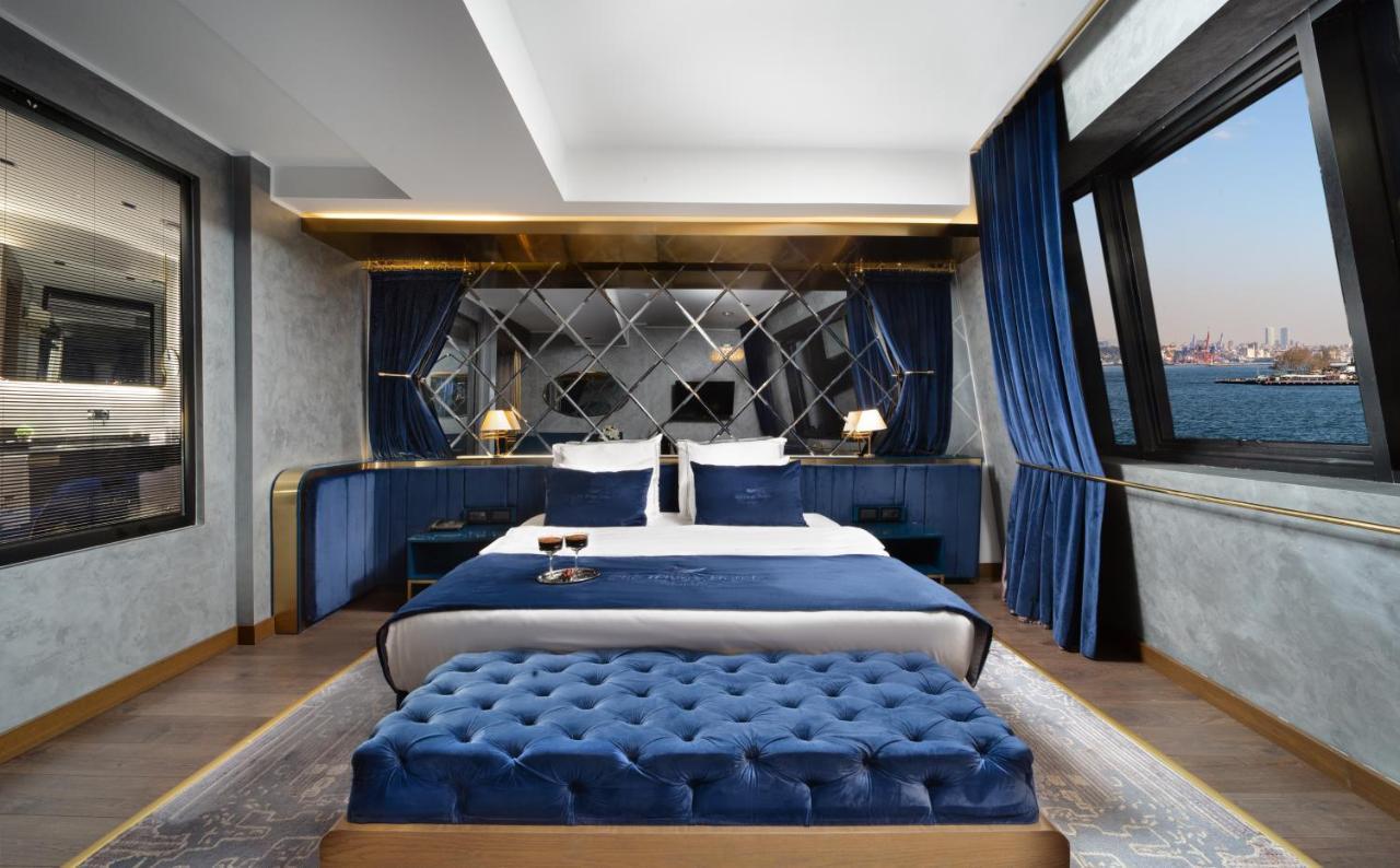 Hotel The Wings