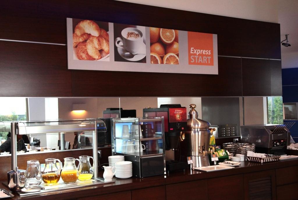 Hotel Express Istanbul-ora 3*
