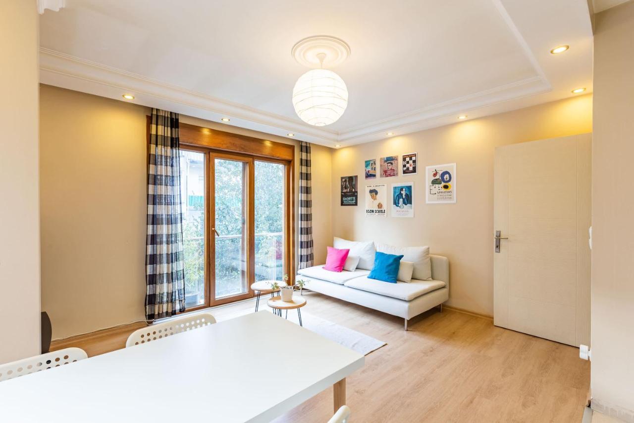 Apartment Bright *