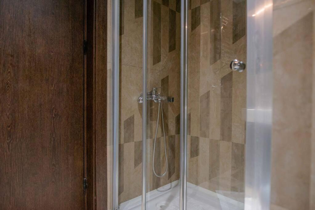 Modern In A Complex With Pool Apartment Istanbul