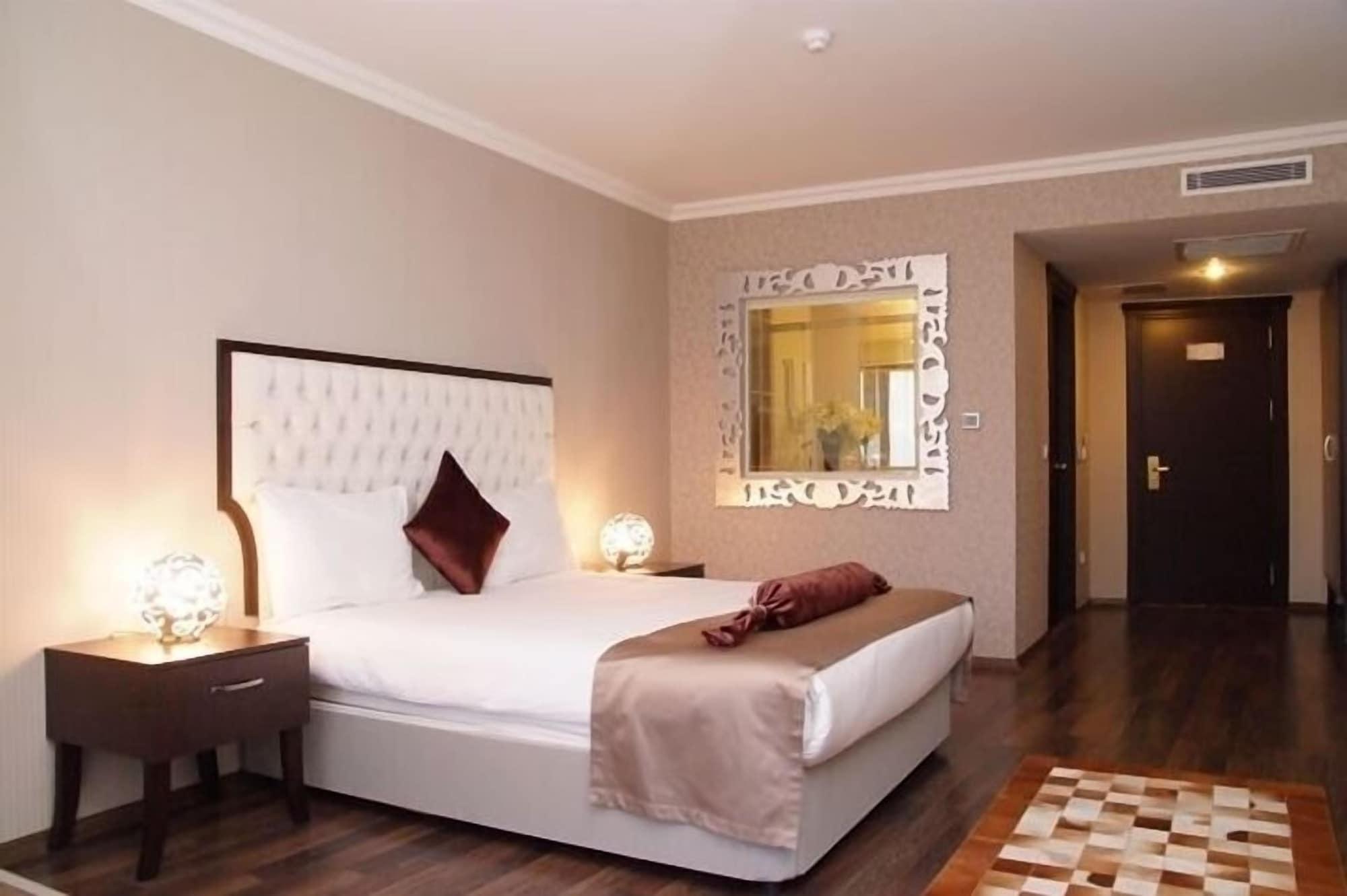 Crowne Plaza - Ortakoy Bosphorus By Ihg Hotel