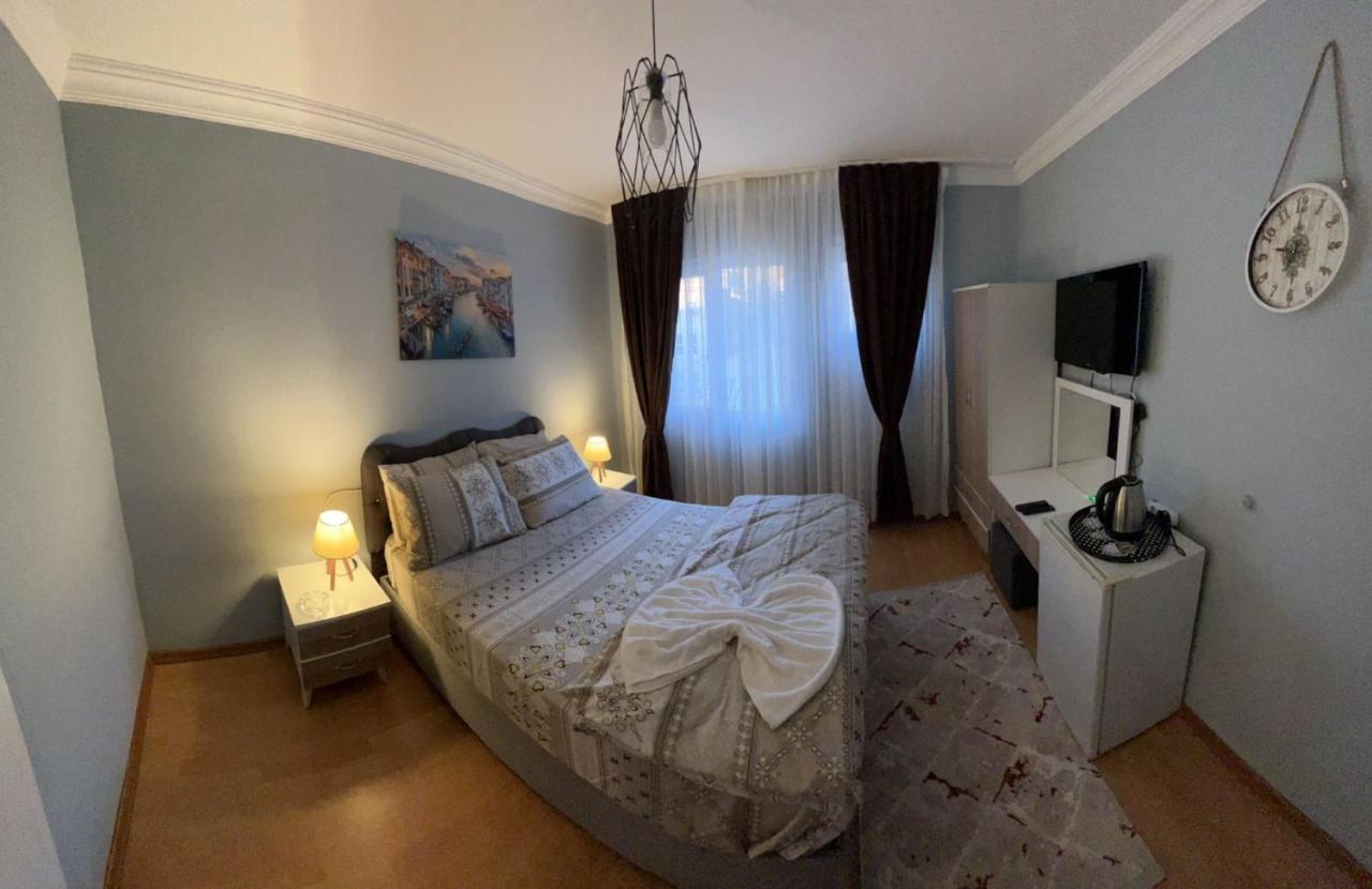 Class Hotel