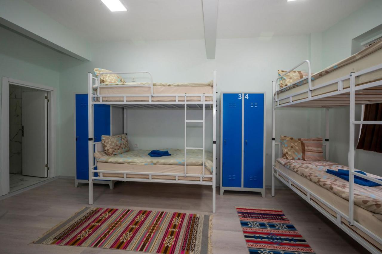 Hostel Xalila & Cafe Ladies
