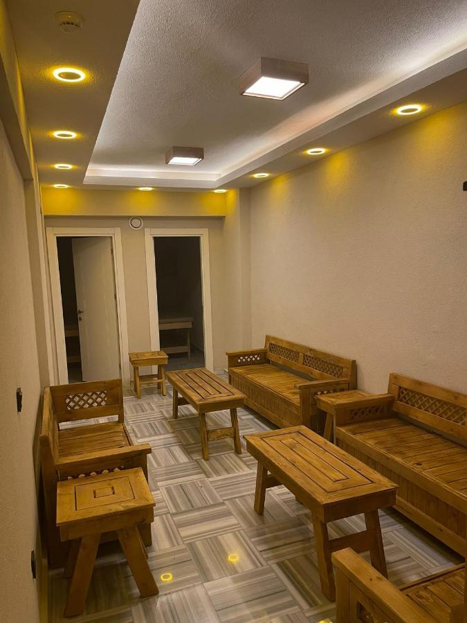 Azra Sultan & 4* Istanbul