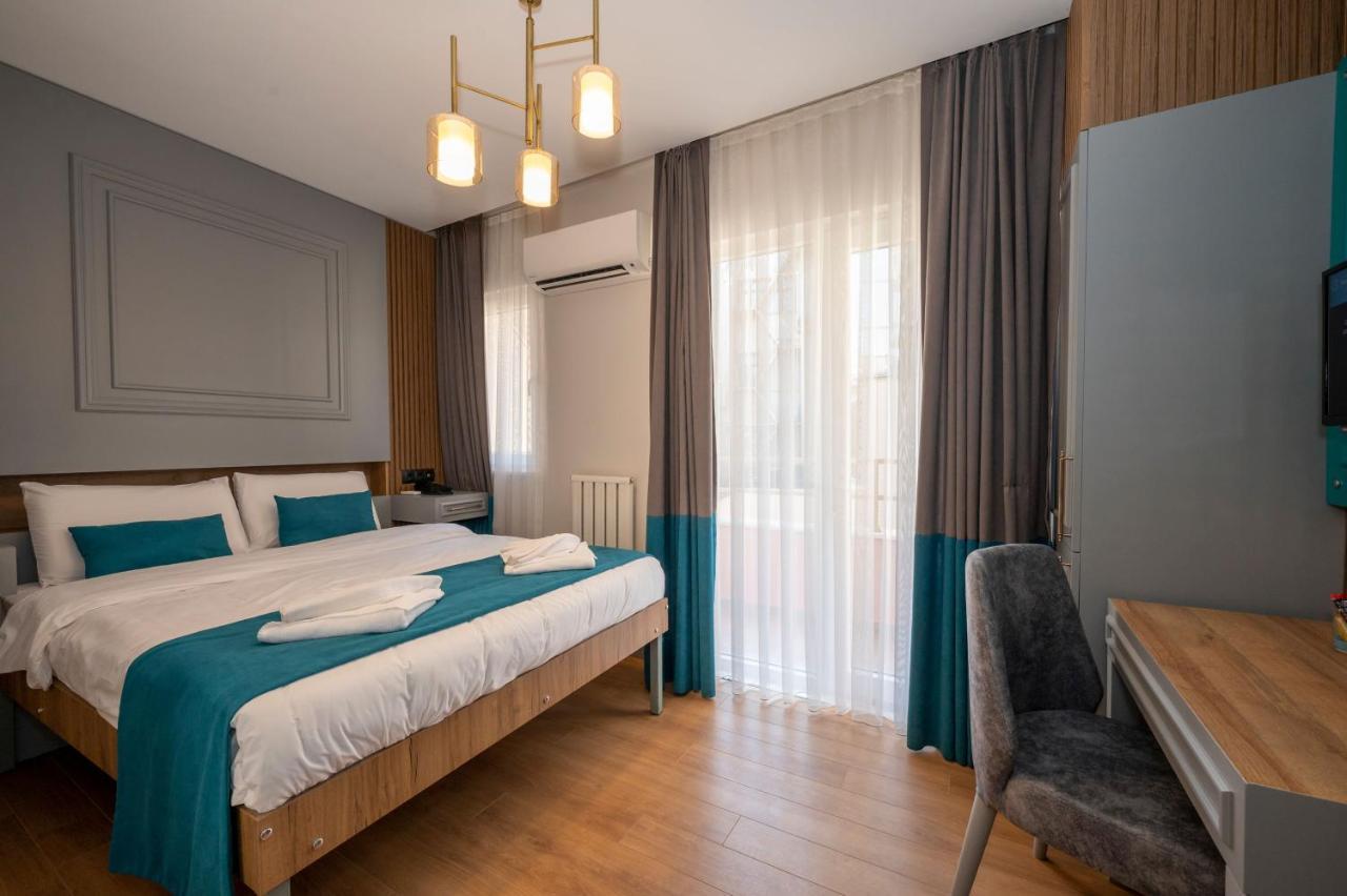 Lynda İstanbul