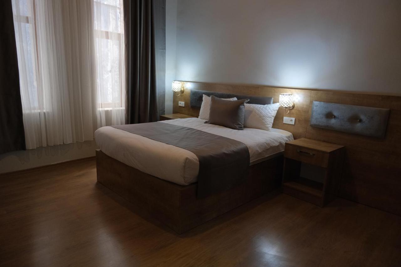 Hotel Adamantides *