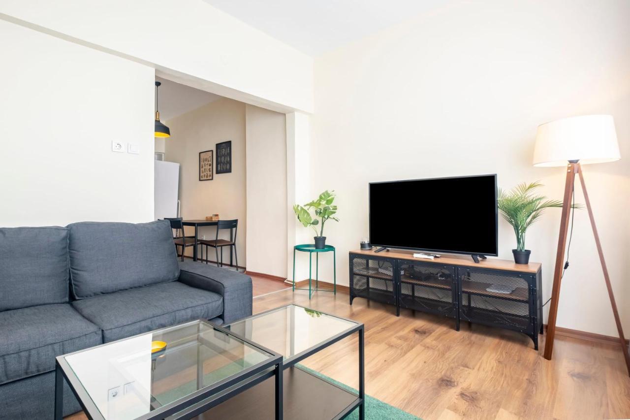 Lovely Flat 6 Min To Taksim Square In Cihangir Apartment