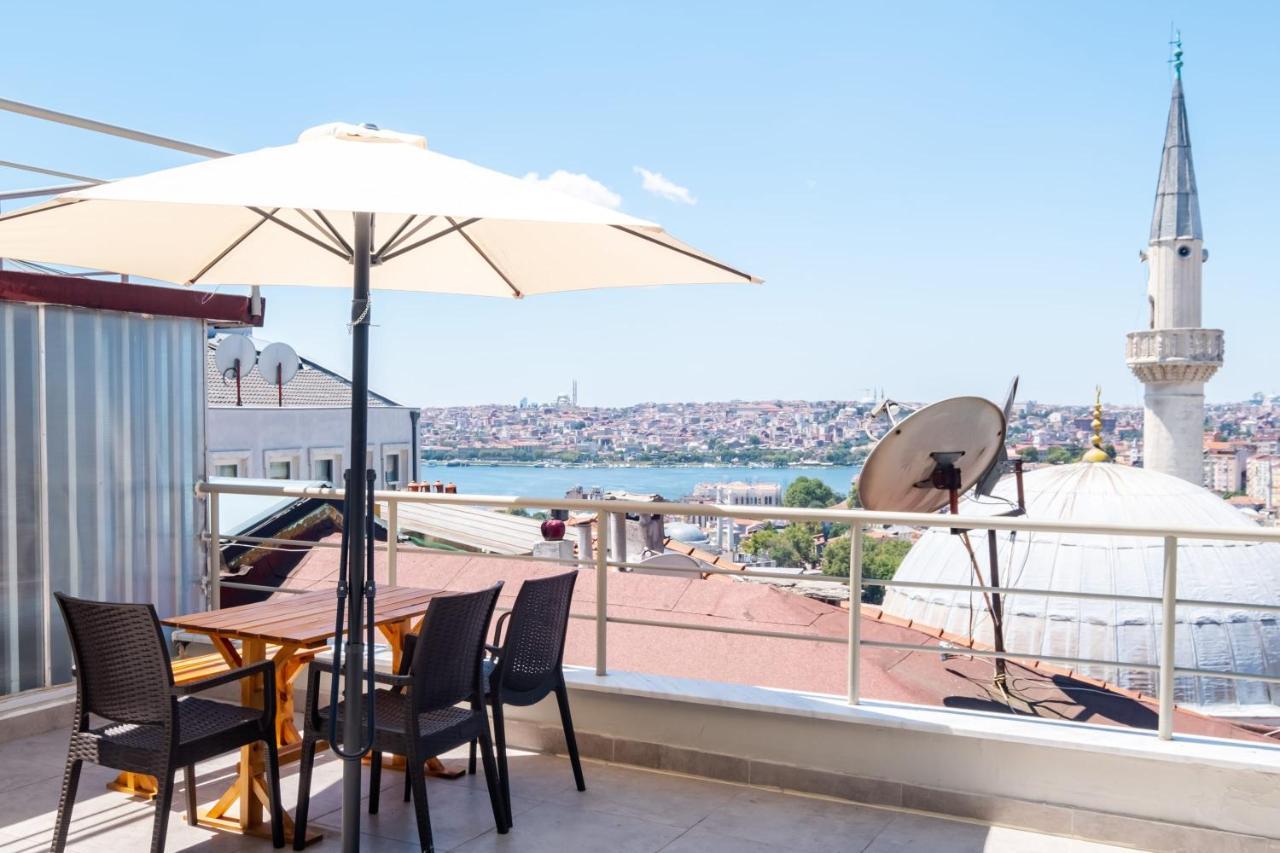 Flat With Balcony And Shared Terrace In Beyoglu Apartment *