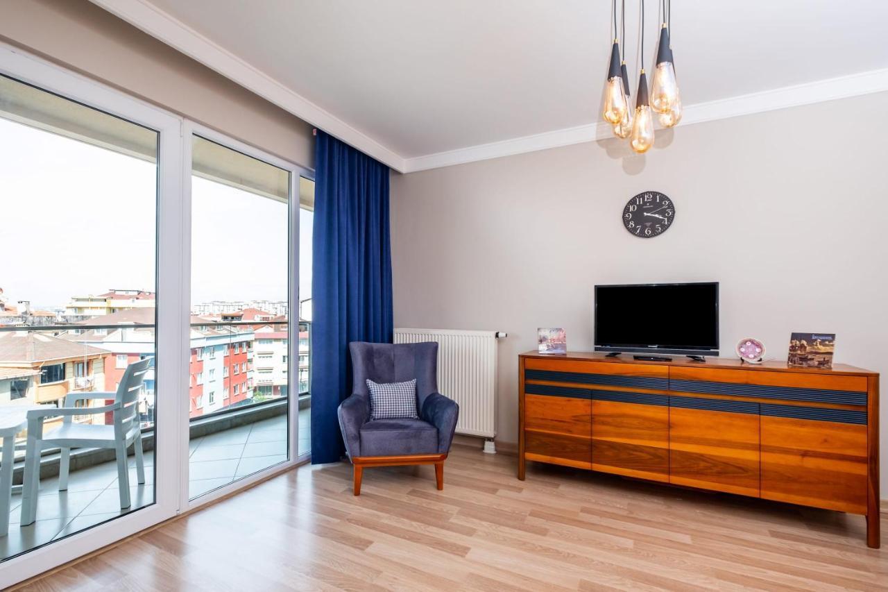 Superb Flat Close To Saw With Shared Pool In Tuzla Apartment