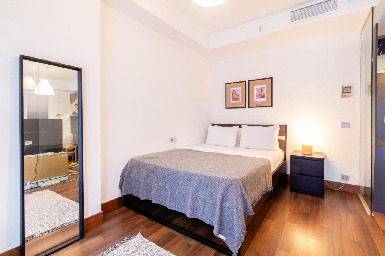 Stylish Flat With Location In Sisli *
