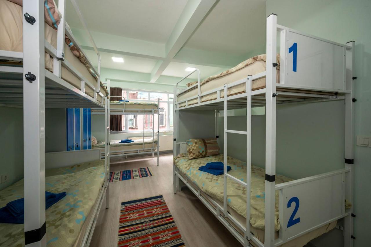 Xalila Hostel&cafe Hostel