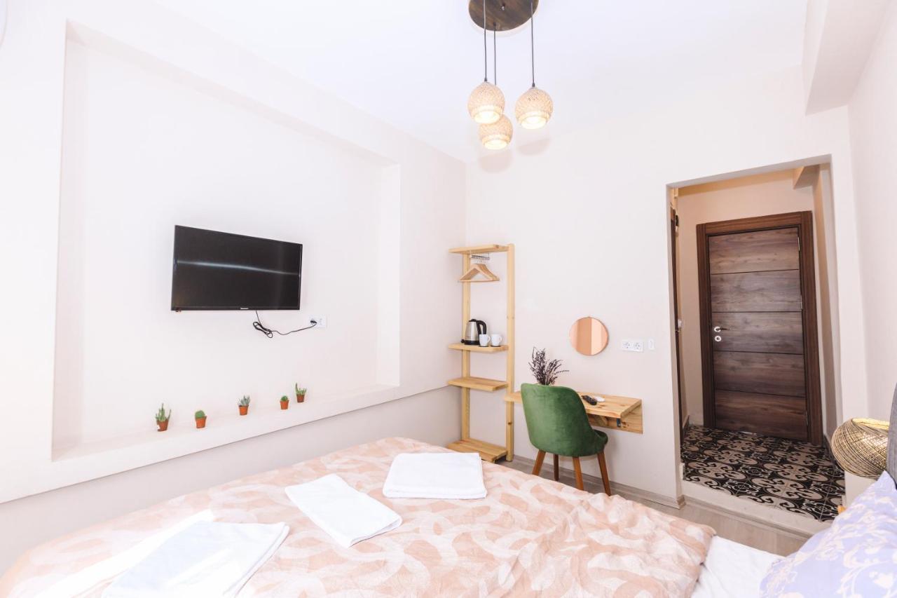 Turan33 Apartment *