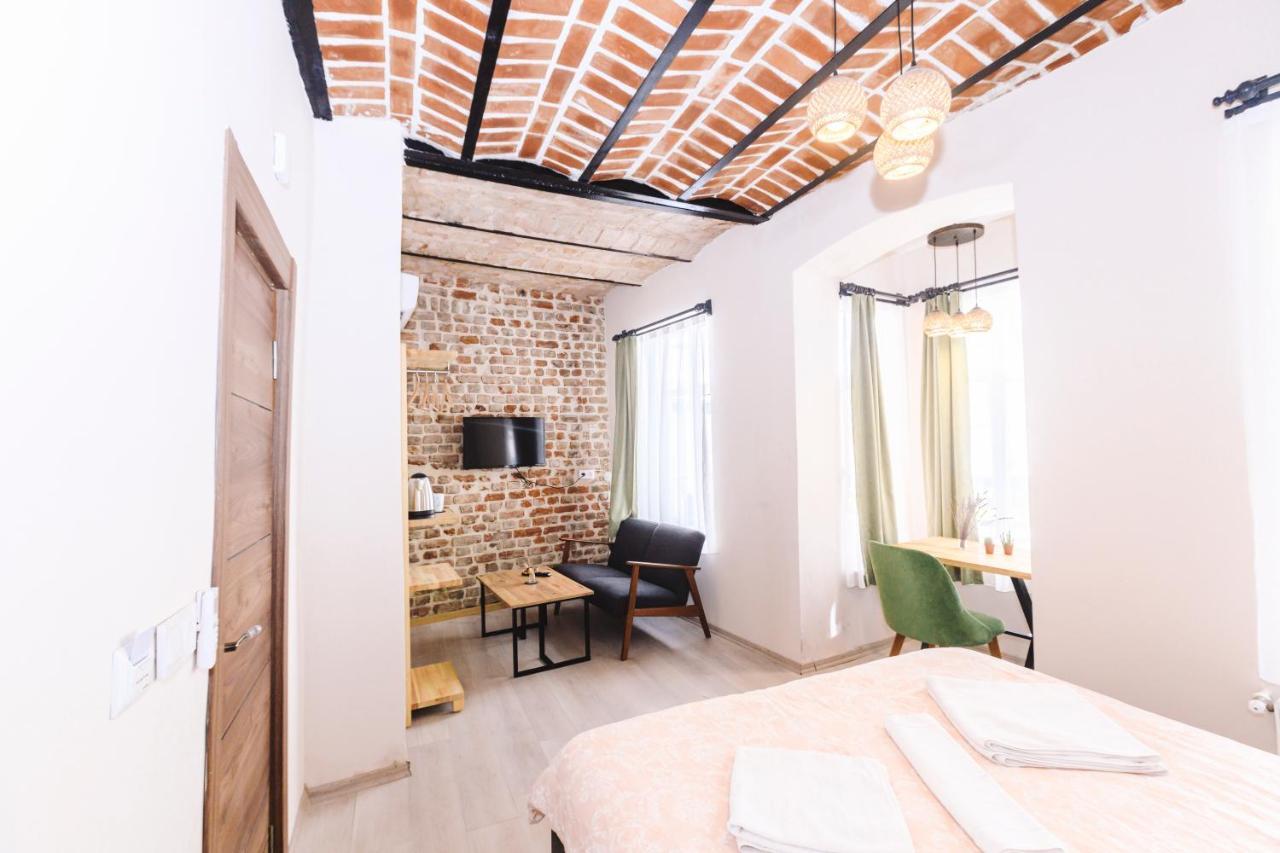 Turan33 Apartment *