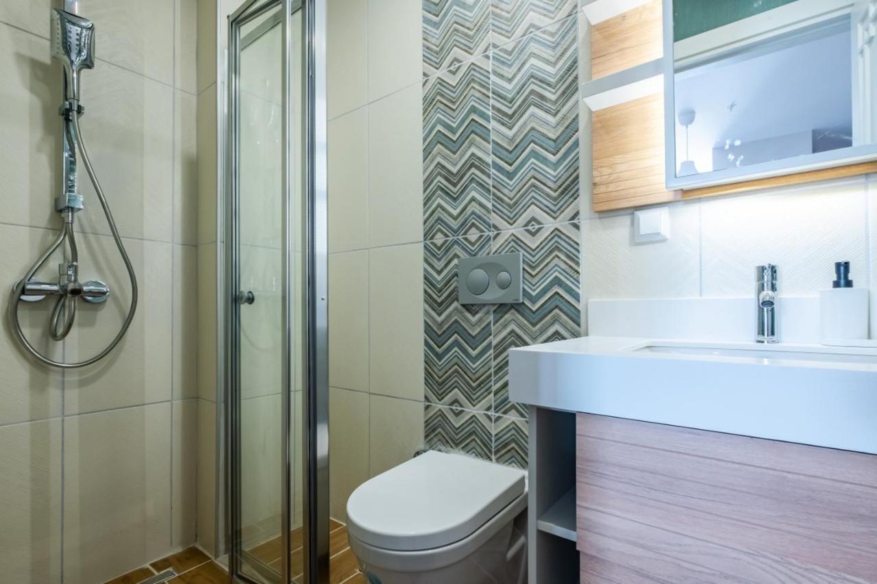 Apartment Sleek Flat In Kagithane With Terrace