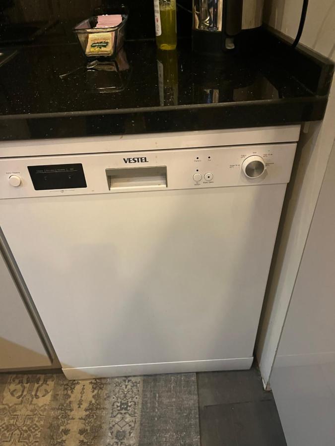 Wide Garden Flat Close To The Memoriall Hospital Hgyhomes2104 Apartment *