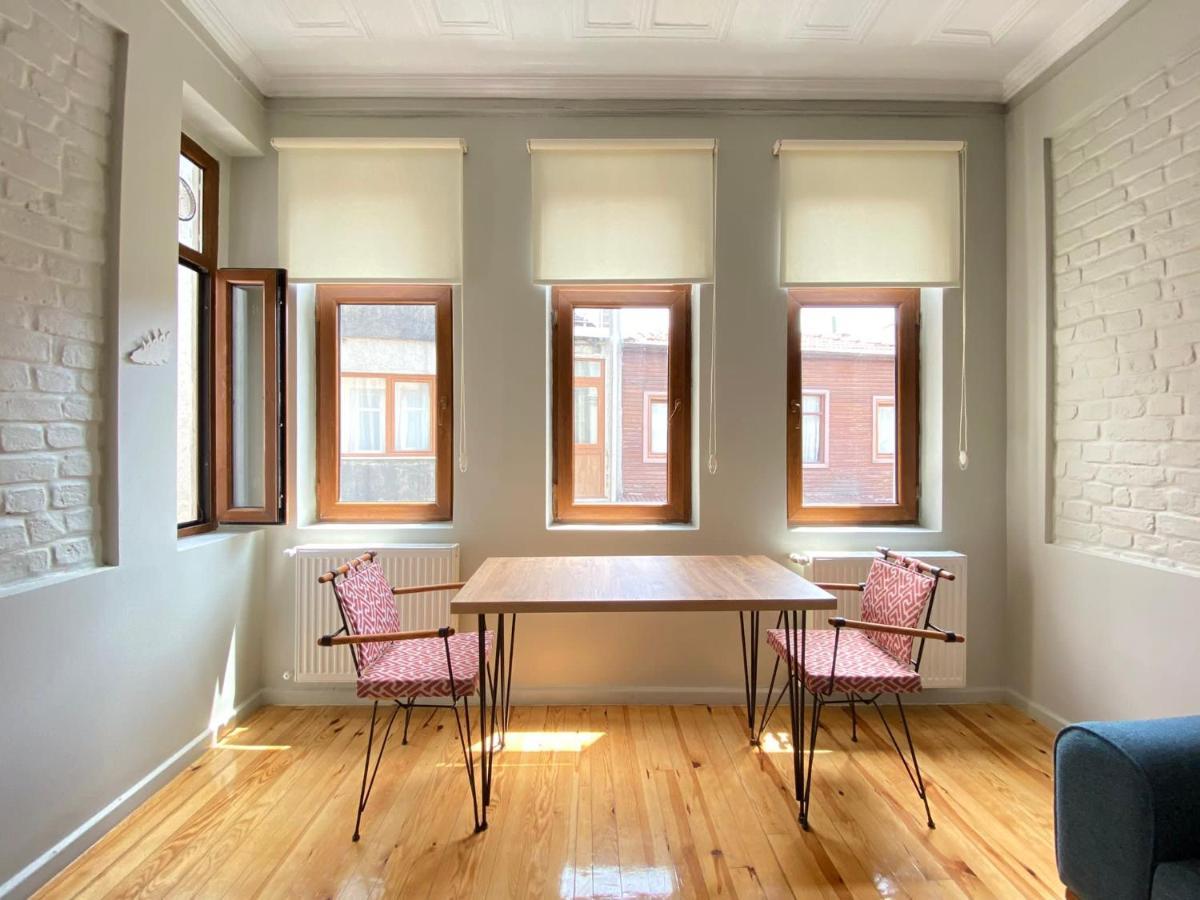 Flat Within Walking Distance To Taksim Square Apartment *