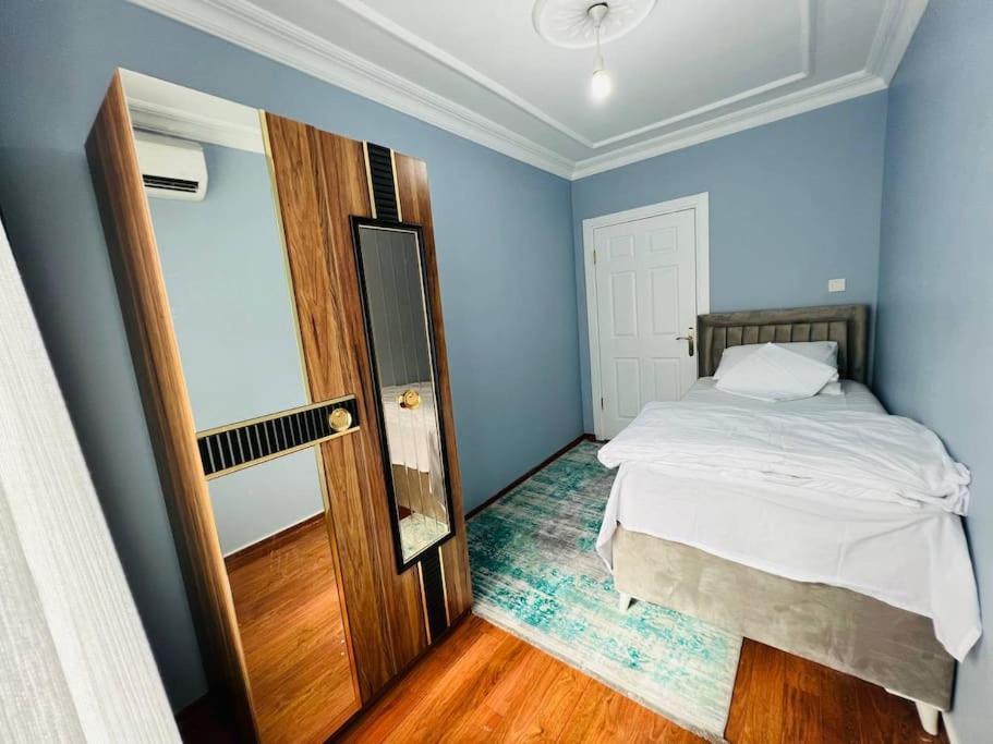 Elegant 3-bedroom Unit Near To Fatih Mosque.